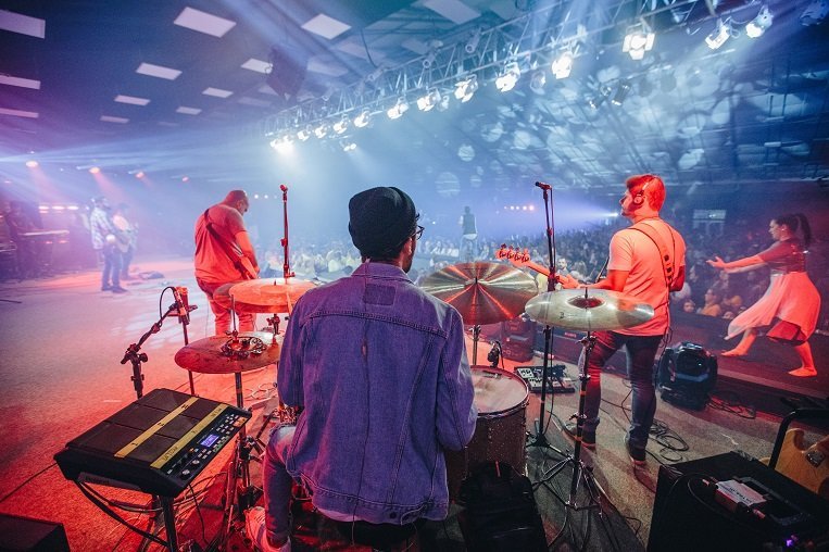 Top Ten Activities To Do in Stoke-on-Trent In the heart of Stoke-on-Trent, go clubbing.